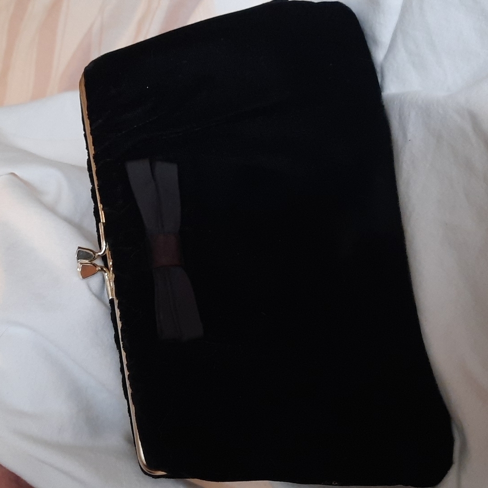 Vintage 1940's 1950's velour black double kiss lock purse